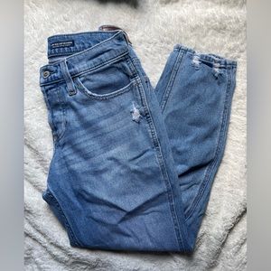Hollister low rise crop boyfriend jeans